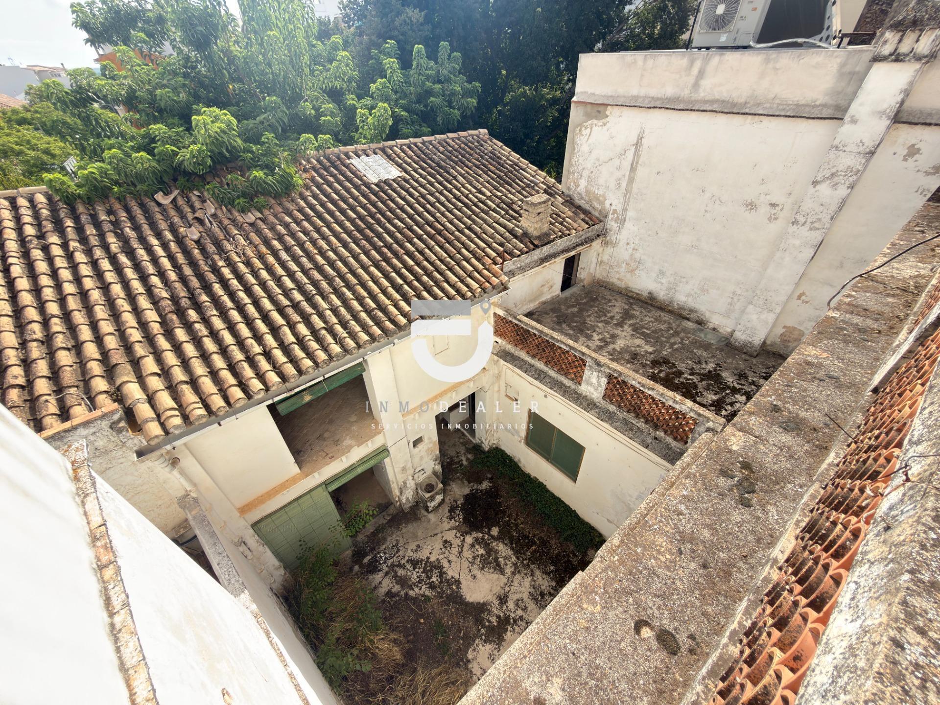 CASA SEÑORIAL EN PEGO