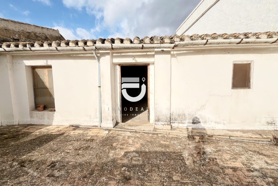 CASA SEÑORIAL EN PEGO