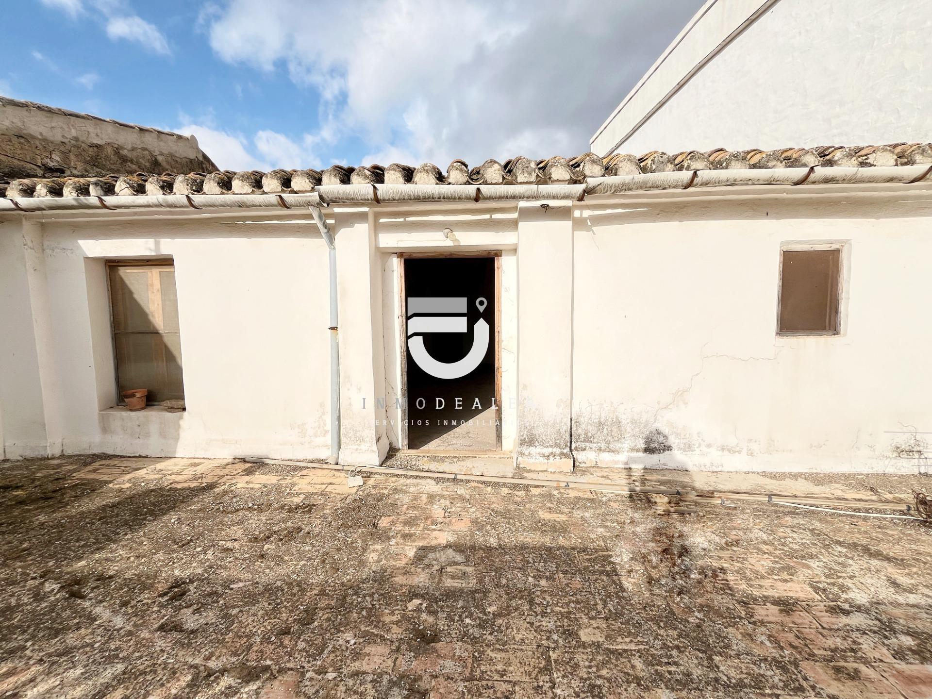 CASA SEÑORIAL EN PEGO