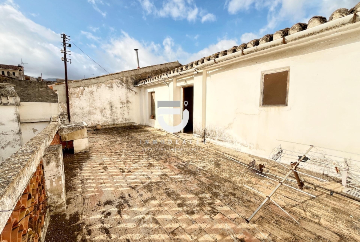 CASA SEÑORIAL EN PEGO