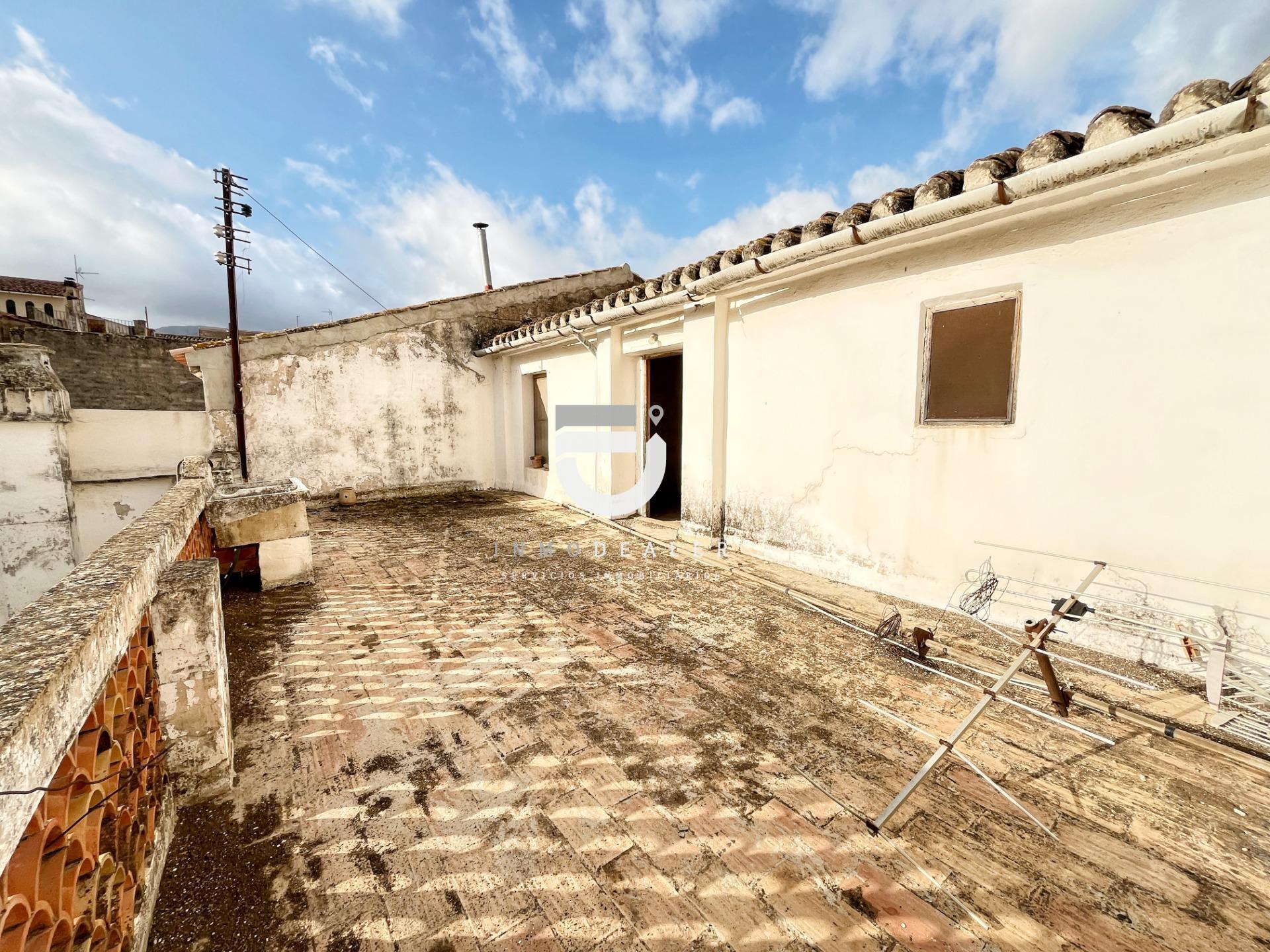 CASA SEÑORIAL EN PEGO