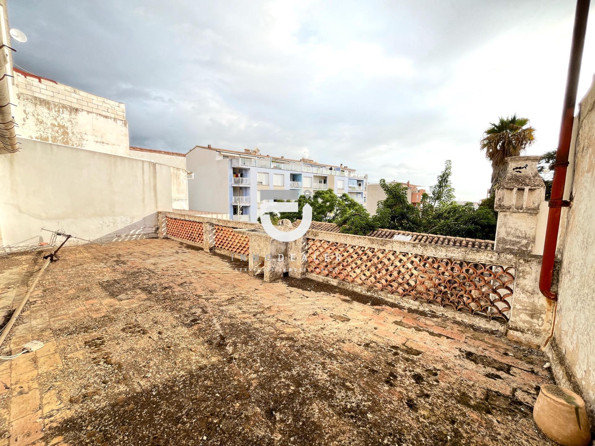 CASA SEÑORIAL EN PEGO