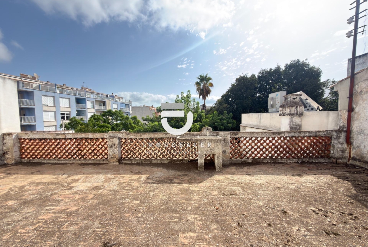 CASA SEÑORIAL EN PEGO