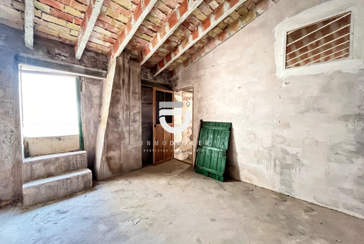 CASA SEÑORIAL EN PEGO