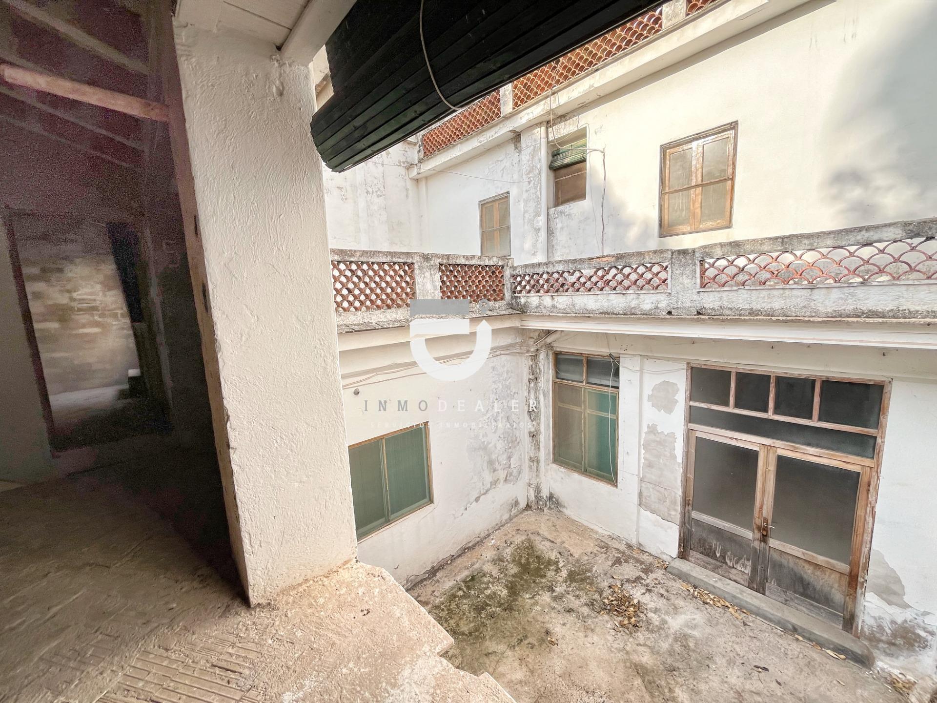CASA SEÑORIAL EN PEGO