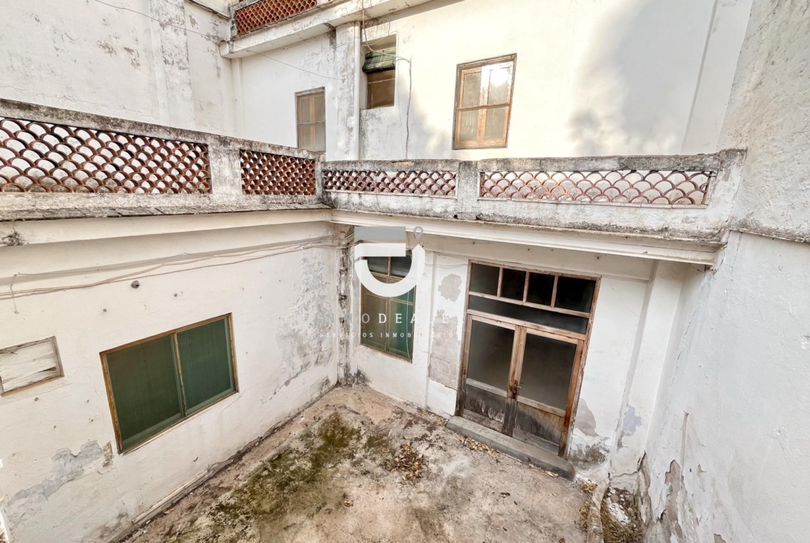 CASA SEÑORIAL EN PEGO