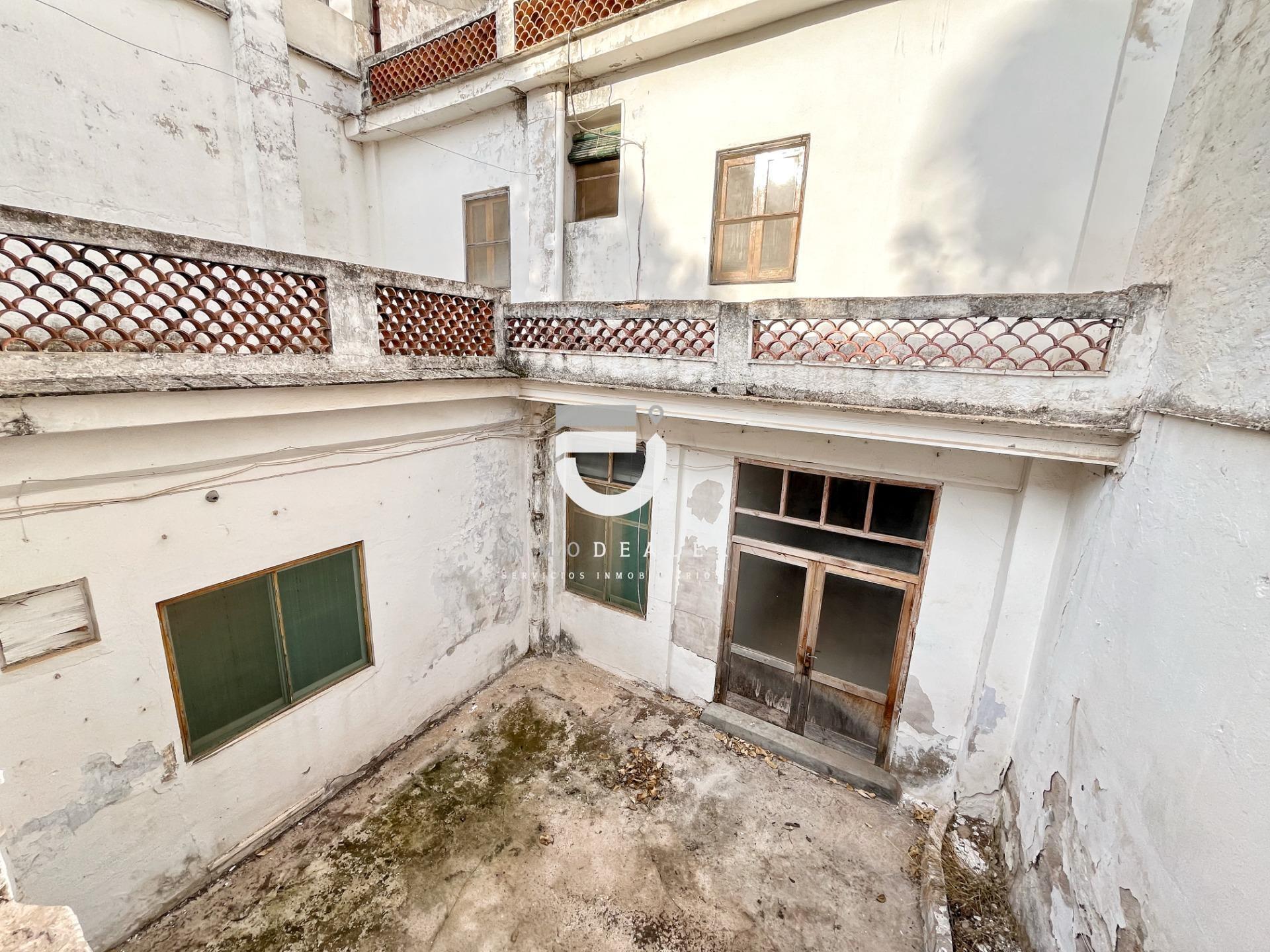 CASA SEÑORIAL EN PEGO