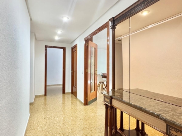 Alquiler en Gandía, zona Paseo Germanías — 950 €/mes