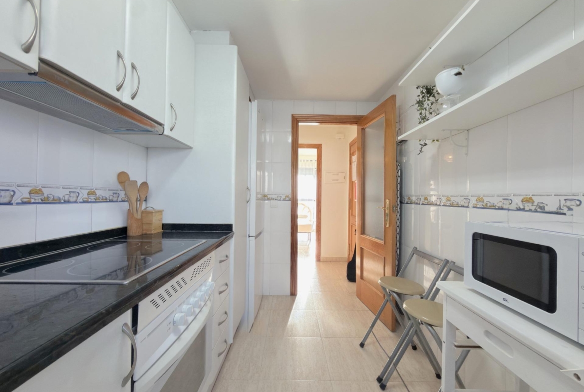 Dúplex en la playa de Gandía con terraza privada, garaje y licencia turística