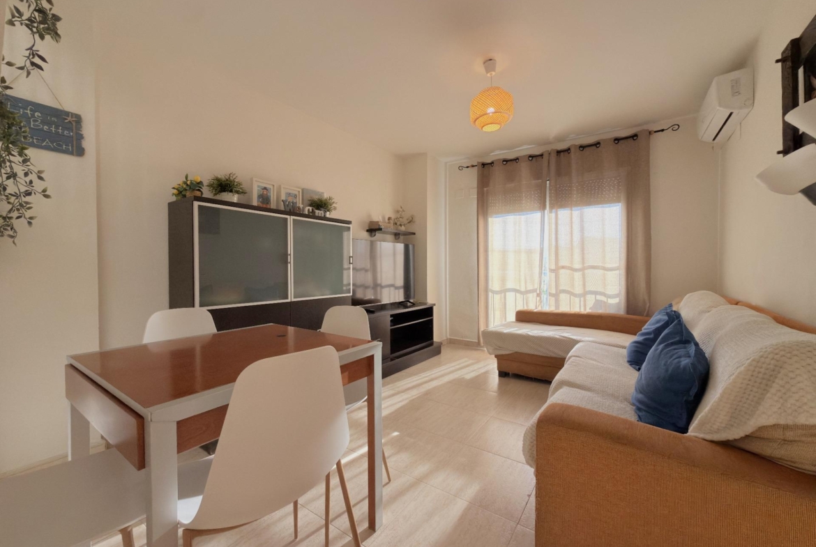 Dúplex en la playa de Gandía con terraza privada, garaje y licencia turística