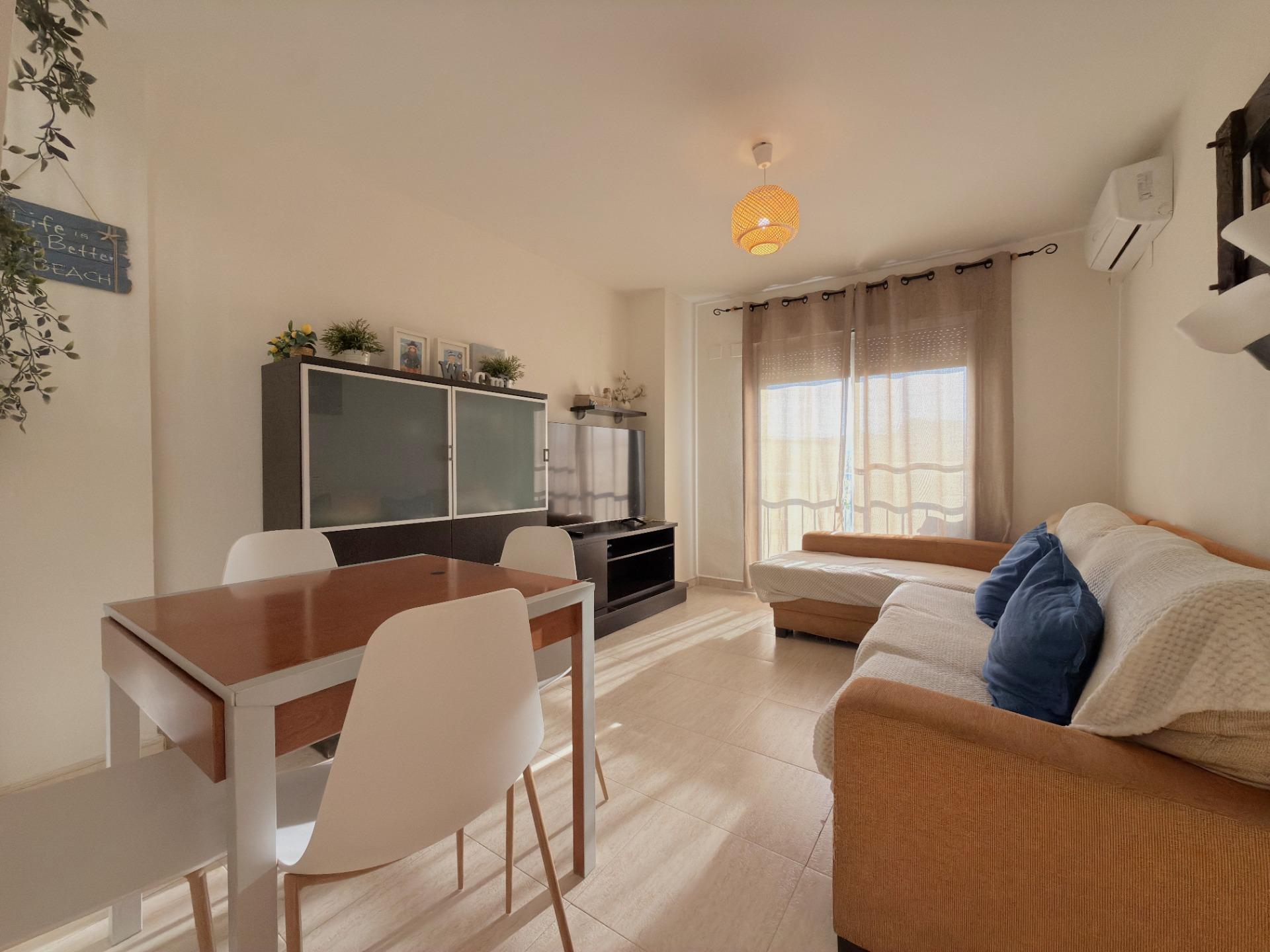 Dúplex en la playa de Gandía con terraza privada, garaje y licencia turística