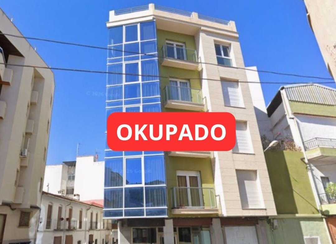 Piso okupado en Villalonga