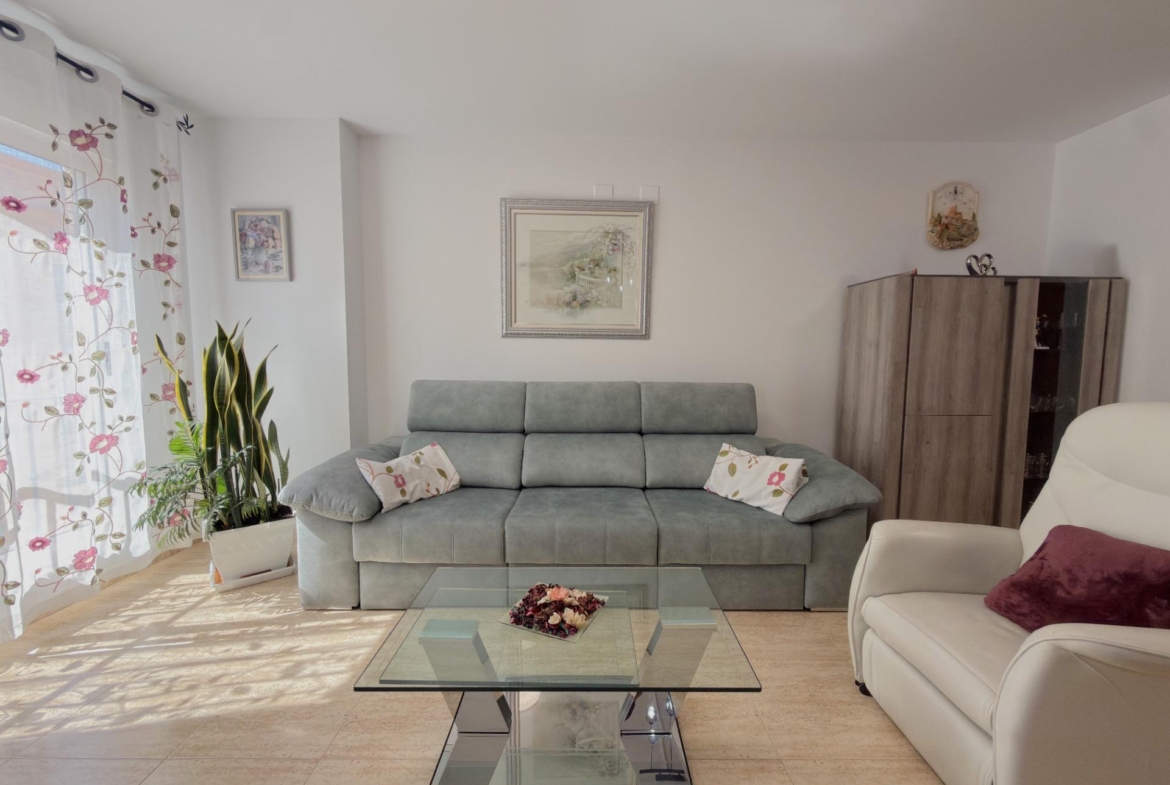 EXCLUSIVO DÚPLEX EN UNA DE LAS MEJORES ZONAS DE GANDÍA CON GARAJE, TRASTERO Y ESPECTACULAR TERRAZA