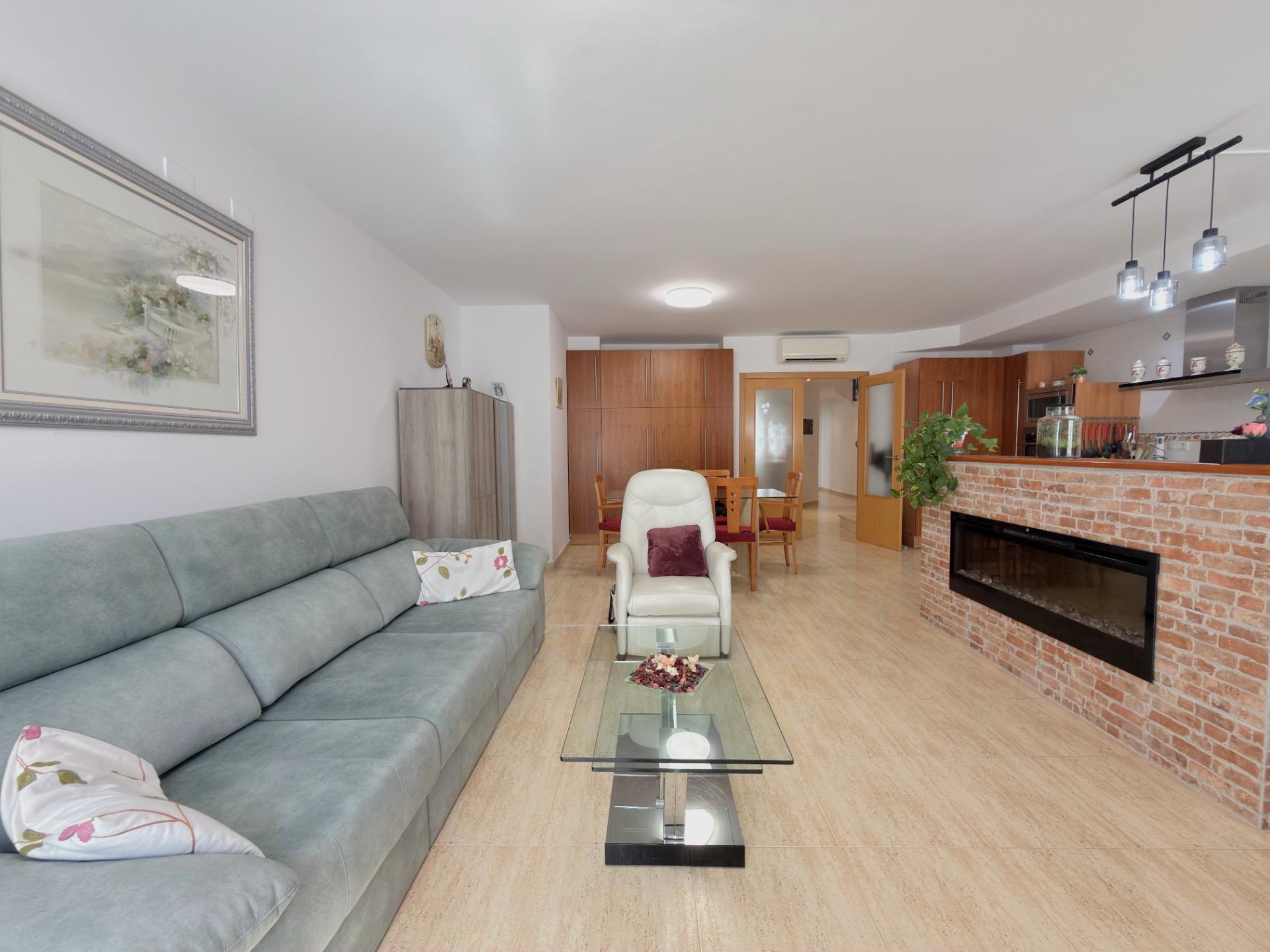 EXCLUSIVO DÚPLEX EN UNA DE LAS MEJORES ZONAS DE GANDÍA CON GARAJE, TRASTERO Y ESPECTACULAR TERRAZA