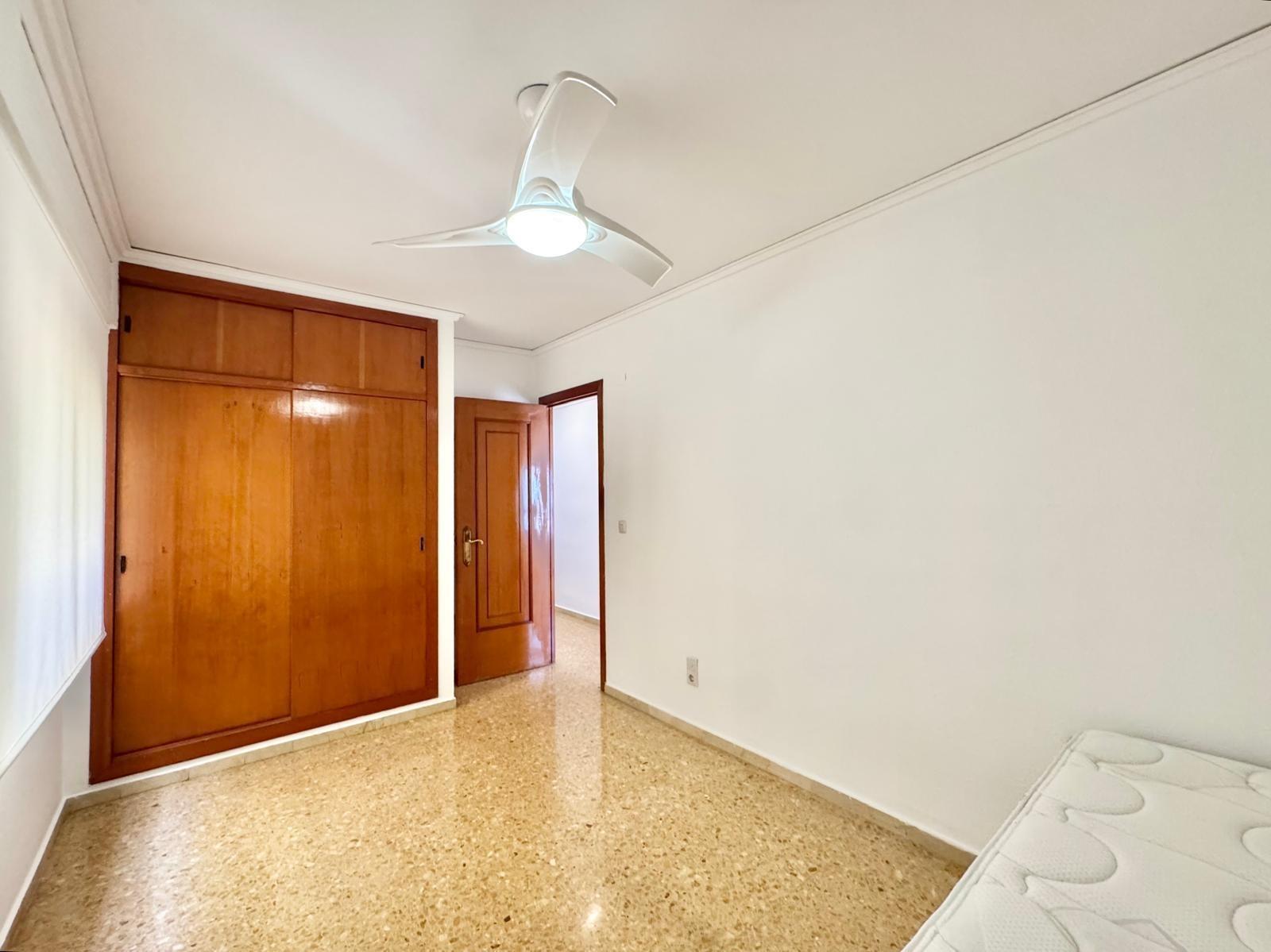 Alquiler en Gandía, zona Paseo Germanías — 950 €/mes