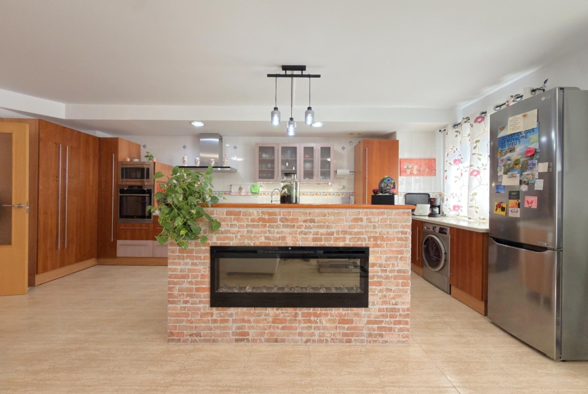 EXCLUSIVO DÚPLEX EN UNA DE LAS MEJORES ZONAS DE GANDÍA CON GARAJE, TRASTERO Y ESPECTACULAR TERRAZA