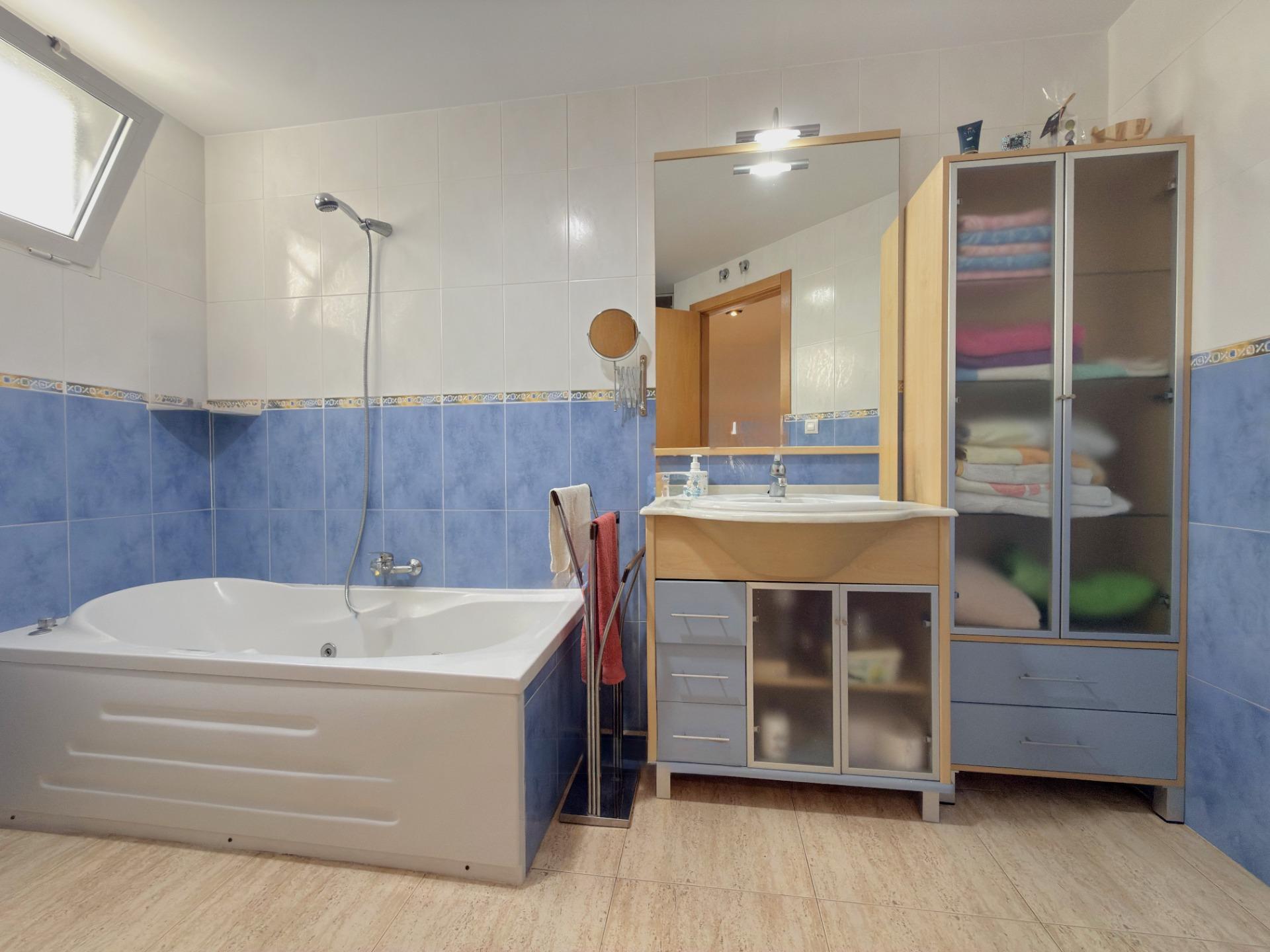EXCLUSIVO DÚPLEX EN UNA DE LAS MEJORES ZONAS DE GANDÍA CON GARAJE, TRASTERO Y ESPECTACULAR TERRAZA