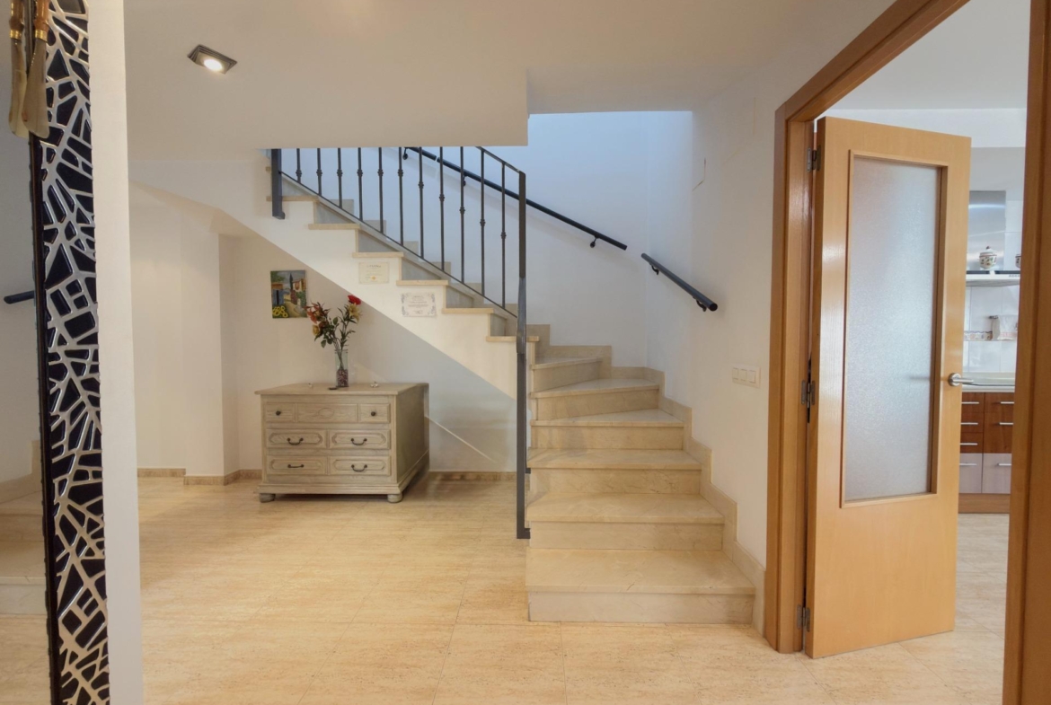 EXCLUSIVO DÚPLEX EN UNA DE LAS MEJORES ZONAS DE GANDÍA CON GARAJE, TRASTERO Y ESPECTACULAR TERRAZA