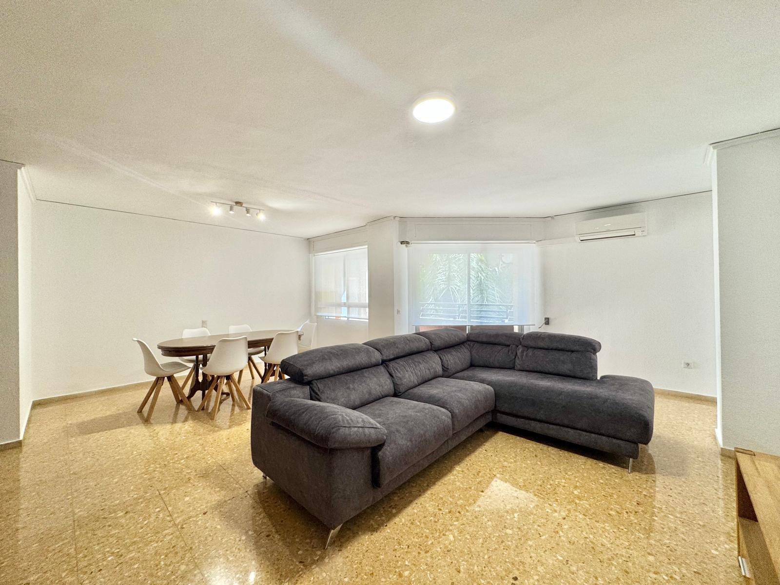Alquiler en Gandía, zona Paseo Germanías — 950 €/mes