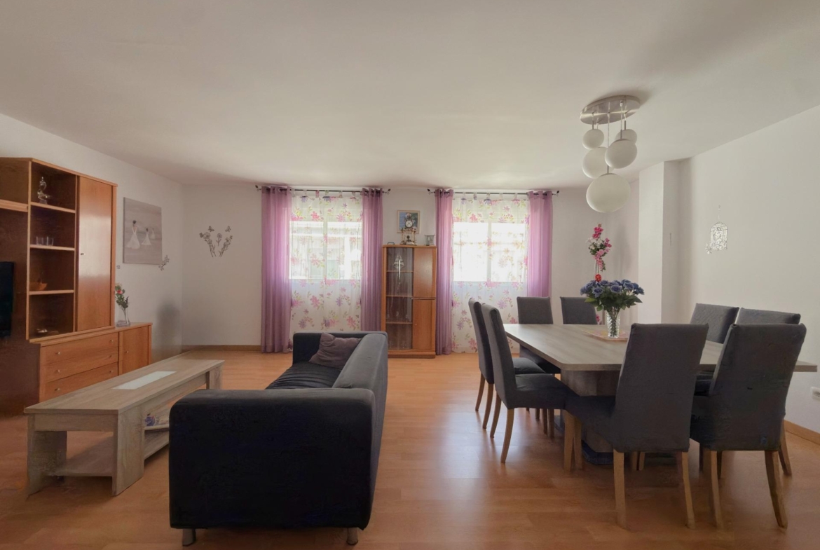 EXCLUSIVO DÚPLEX EN UNA DE LAS MEJORES ZONAS DE GANDÍA CON GARAJE, TRASTERO Y ESPECTACULAR TERRAZA