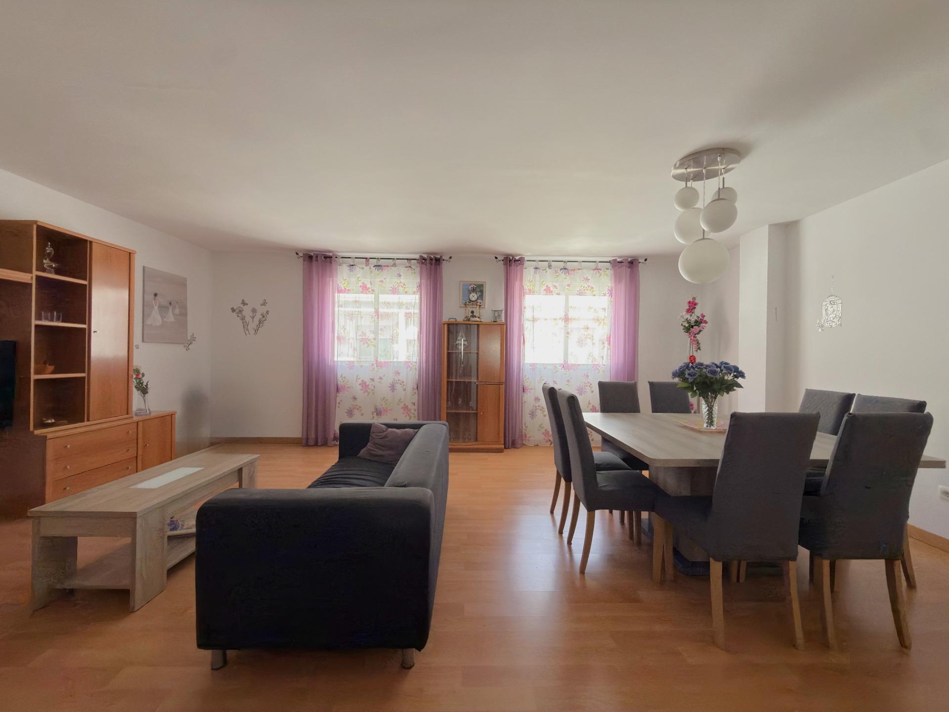 EXCLUSIVO DÚPLEX EN UNA DE LAS MEJORES ZONAS DE GANDÍA CON GARAJE, TRASTERO Y ESPECTACULAR TERRAZA