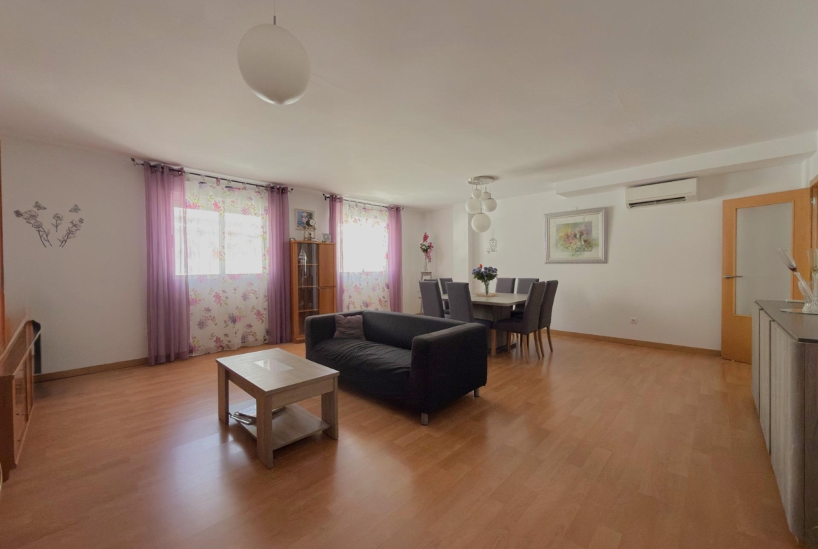 EXCLUSIVO DÚPLEX EN UNA DE LAS MEJORES ZONAS DE GANDÍA CON GARAJE, TRASTERO Y ESPECTACULAR TERRAZA