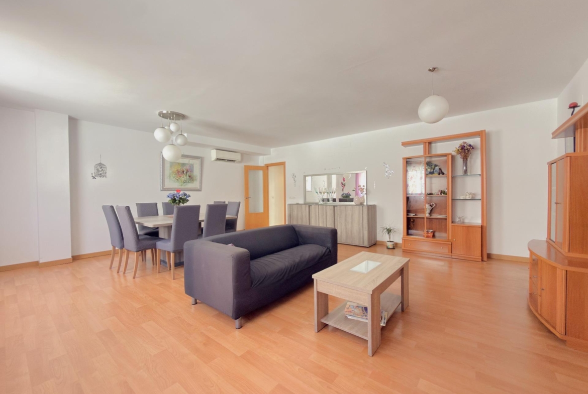 EXCLUSIVO DÚPLEX EN UNA DE LAS MEJORES ZONAS DE GANDÍA CON GARAJE, TRASTERO Y ESPECTACULAR TERRAZA