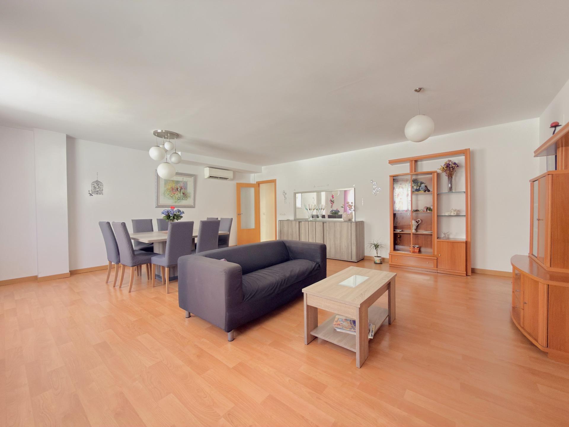 EXCLUSIVO DÚPLEX EN UNA DE LAS MEJORES ZONAS DE GANDÍA CON GARAJE, TRASTERO Y ESPECTACULAR TERRAZA