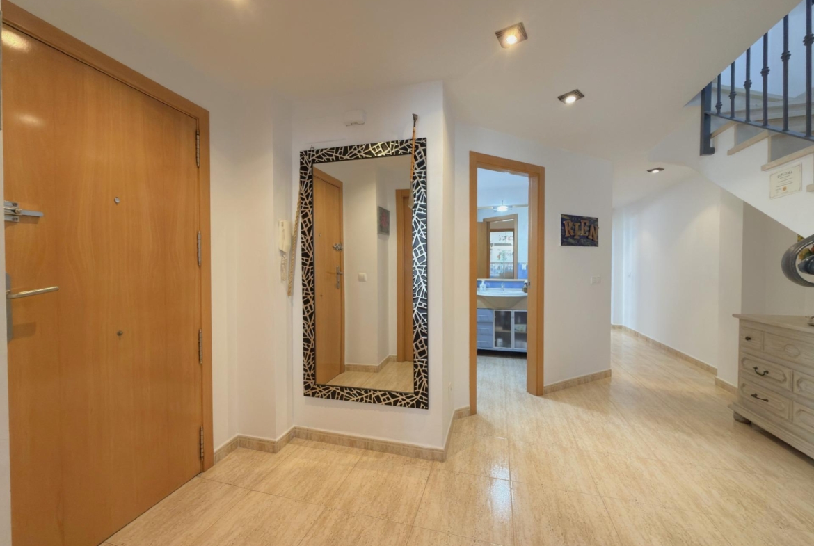 EXCLUSIVO DÚPLEX EN UNA DE LAS MEJORES ZONAS DE GANDÍA CON GARAJE, TRASTERO Y ESPECTACULAR TERRAZA