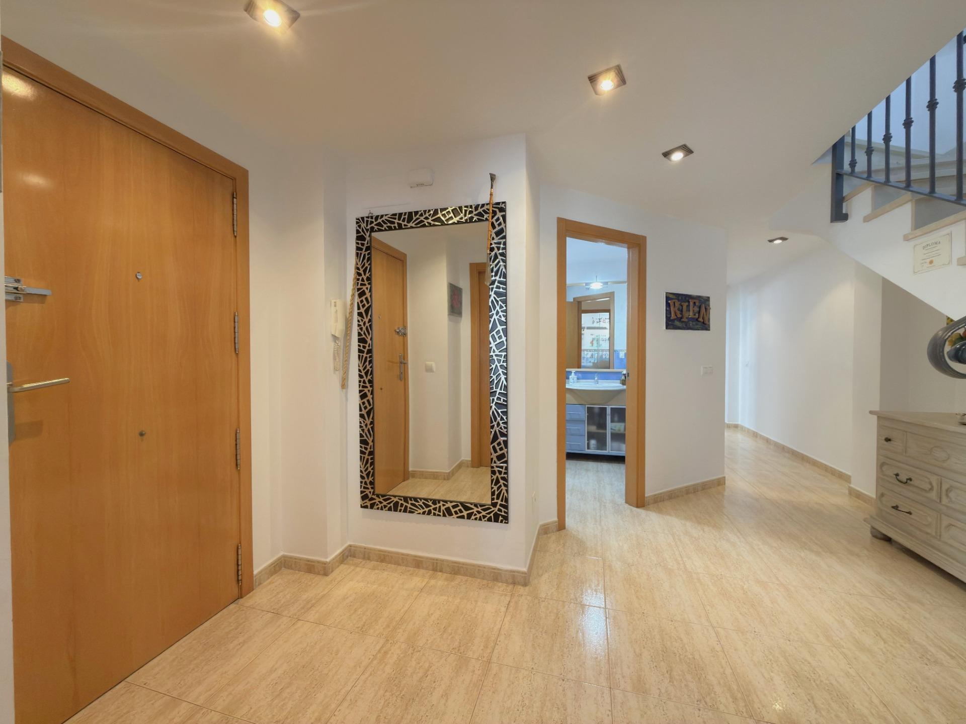 EXCLUSIVO DÚPLEX EN UNA DE LAS MEJORES ZONAS DE GANDÍA CON GARAJE, TRASTERO Y ESPECTACULAR TERRAZA