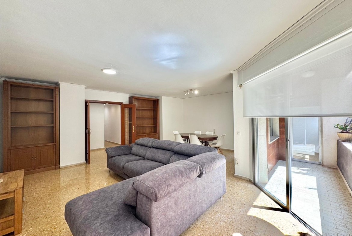 Alquiler en Gandía, zona Paseo Germanías — 950 €/mes