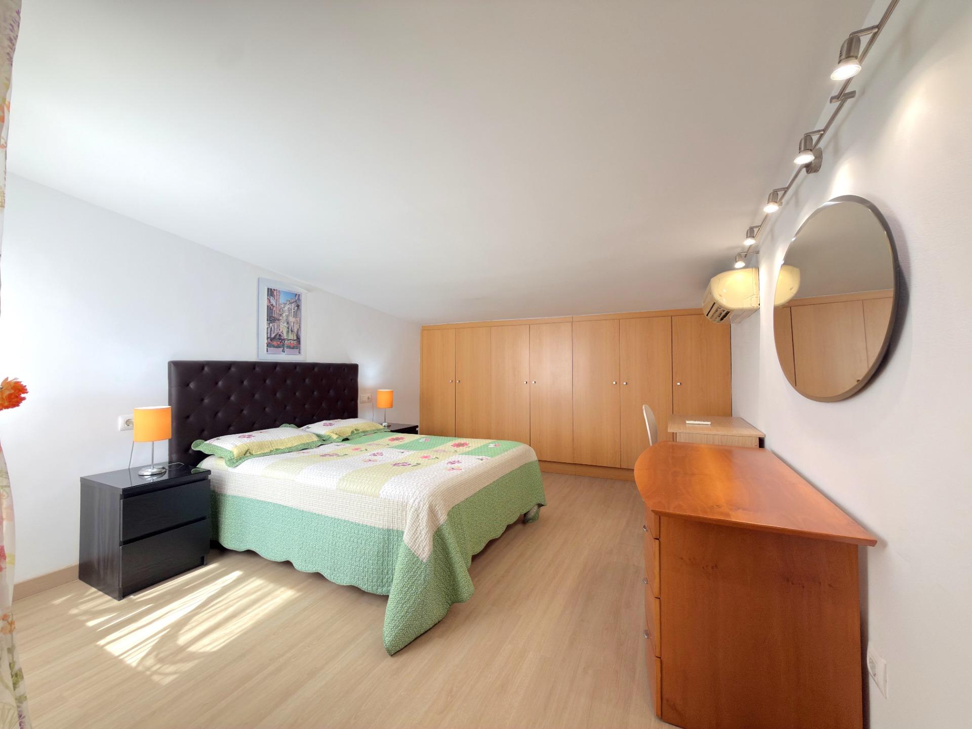 EXCLUSIVO DÚPLEX EN UNA DE LAS MEJORES ZONAS DE GANDÍA CON GARAJE, TRASTERO Y ESPECTACULAR TERRAZA