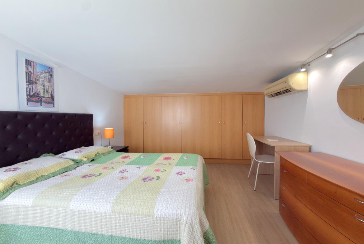 EXCLUSIVO DÚPLEX EN UNA DE LAS MEJORES ZONAS DE GANDÍA CON GARAJE, TRASTERO Y ESPECTACULAR TERRAZA