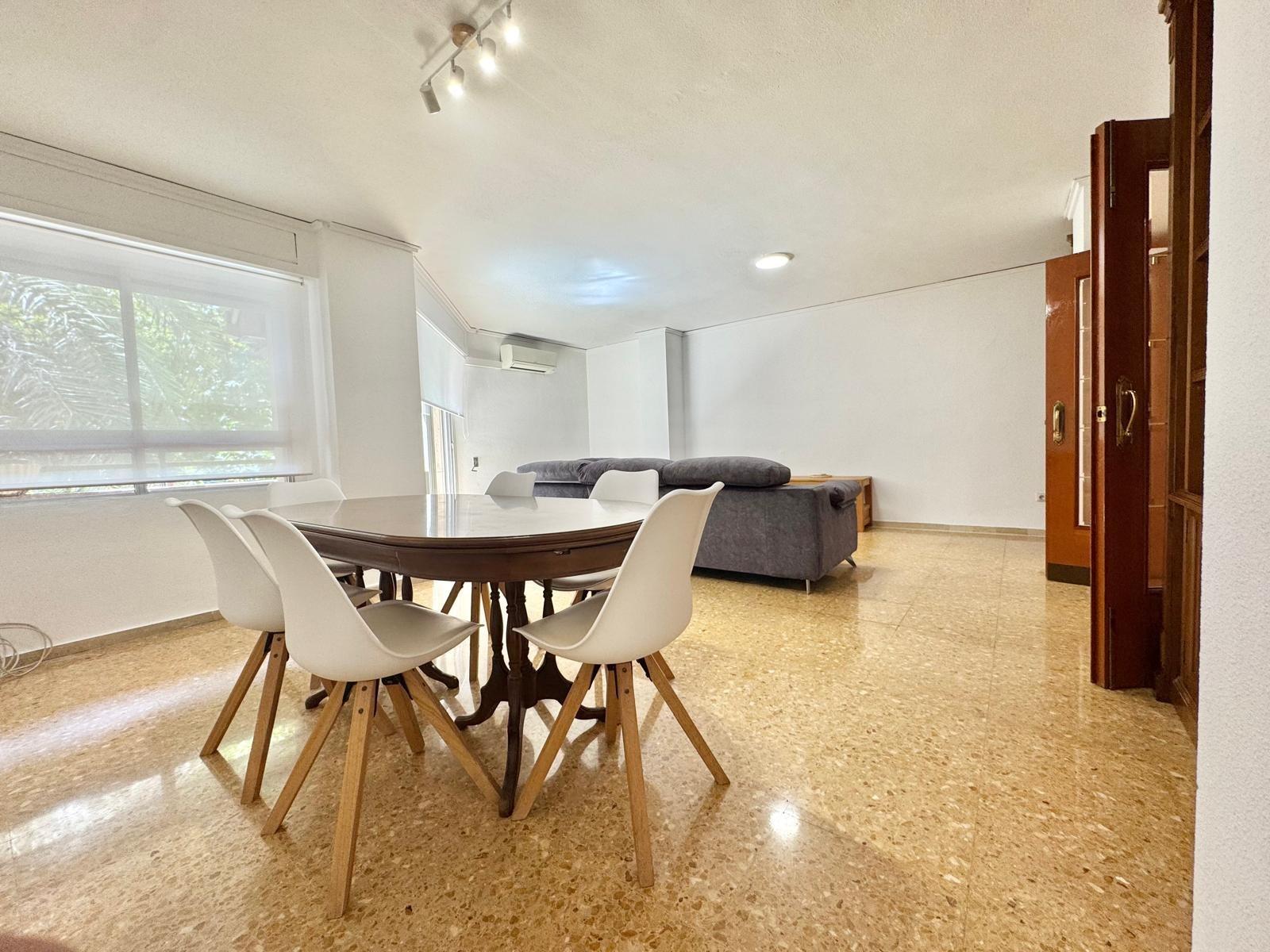 Alquiler en Gandía, zona Paseo Germanías — 950 €/mes