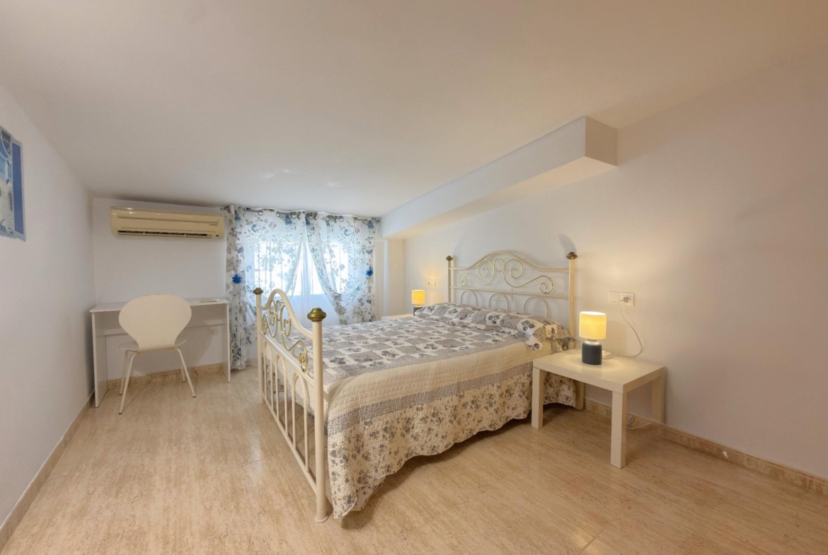 EXCLUSIVO DÚPLEX EN UNA DE LAS MEJORES ZONAS DE GANDÍA CON GARAJE, TRASTERO Y ESPECTACULAR TERRAZA