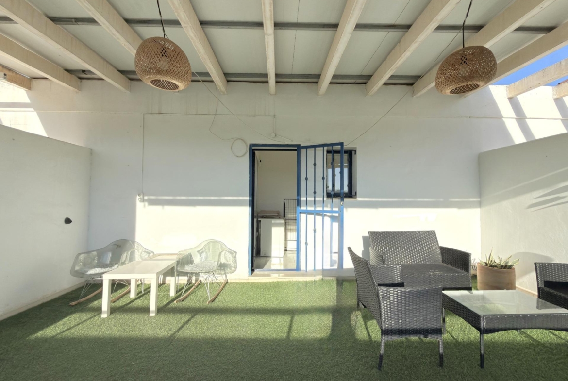 Dúplex en la playa de Gandía con terraza privada, garaje y licencia turística