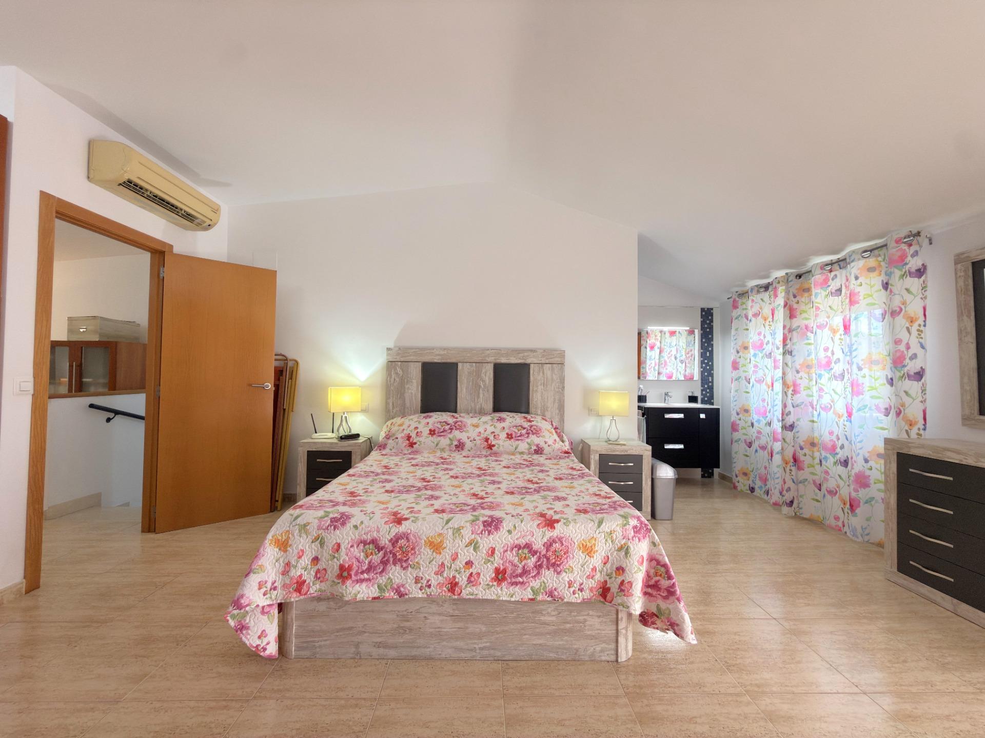 EXCLUSIVO DÚPLEX EN UNA DE LAS MEJORES ZONAS DE GANDÍA CON GARAJE, TRASTERO Y ESPECTACULAR TERRAZA