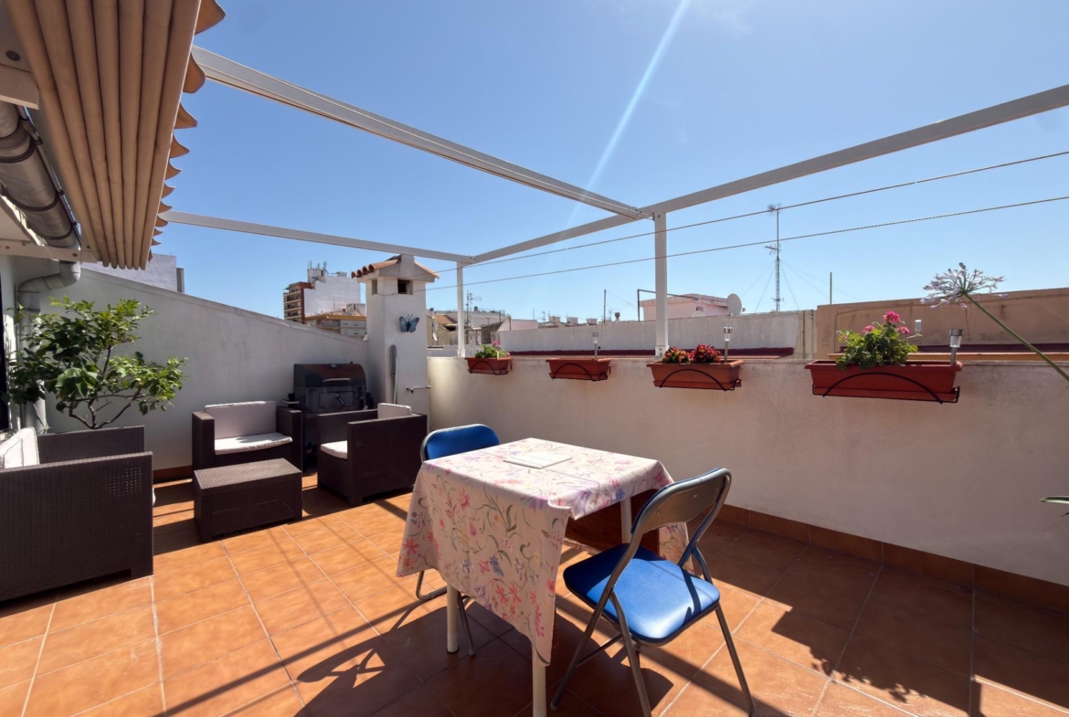 EXCLUSIVO DÚPLEX EN UNA DE LAS MEJORES ZONAS DE GANDÍA CON GARAJE, TRASTERO Y ESPECTACULAR TERRAZA
