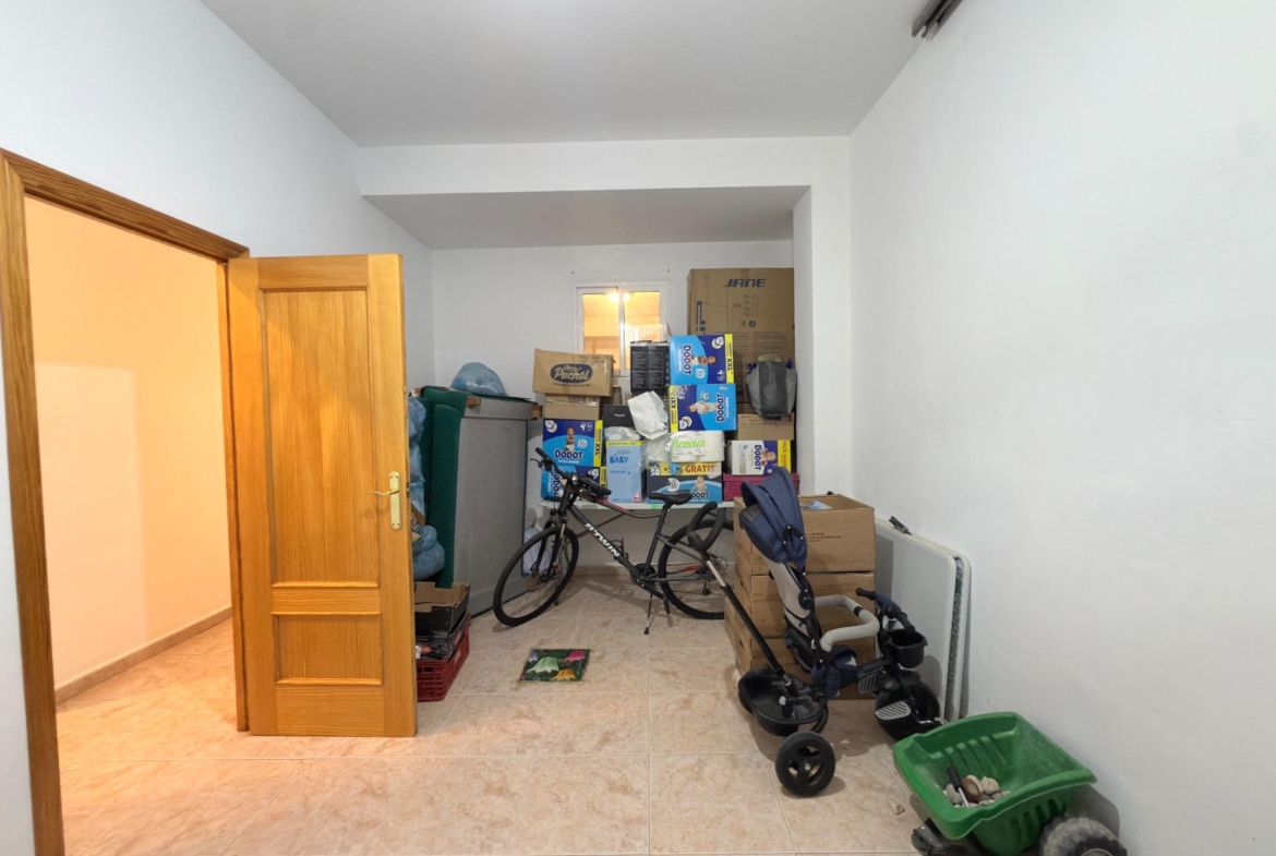 Casa reformada con gran patio y dos plantas diáfanas en Benicolet