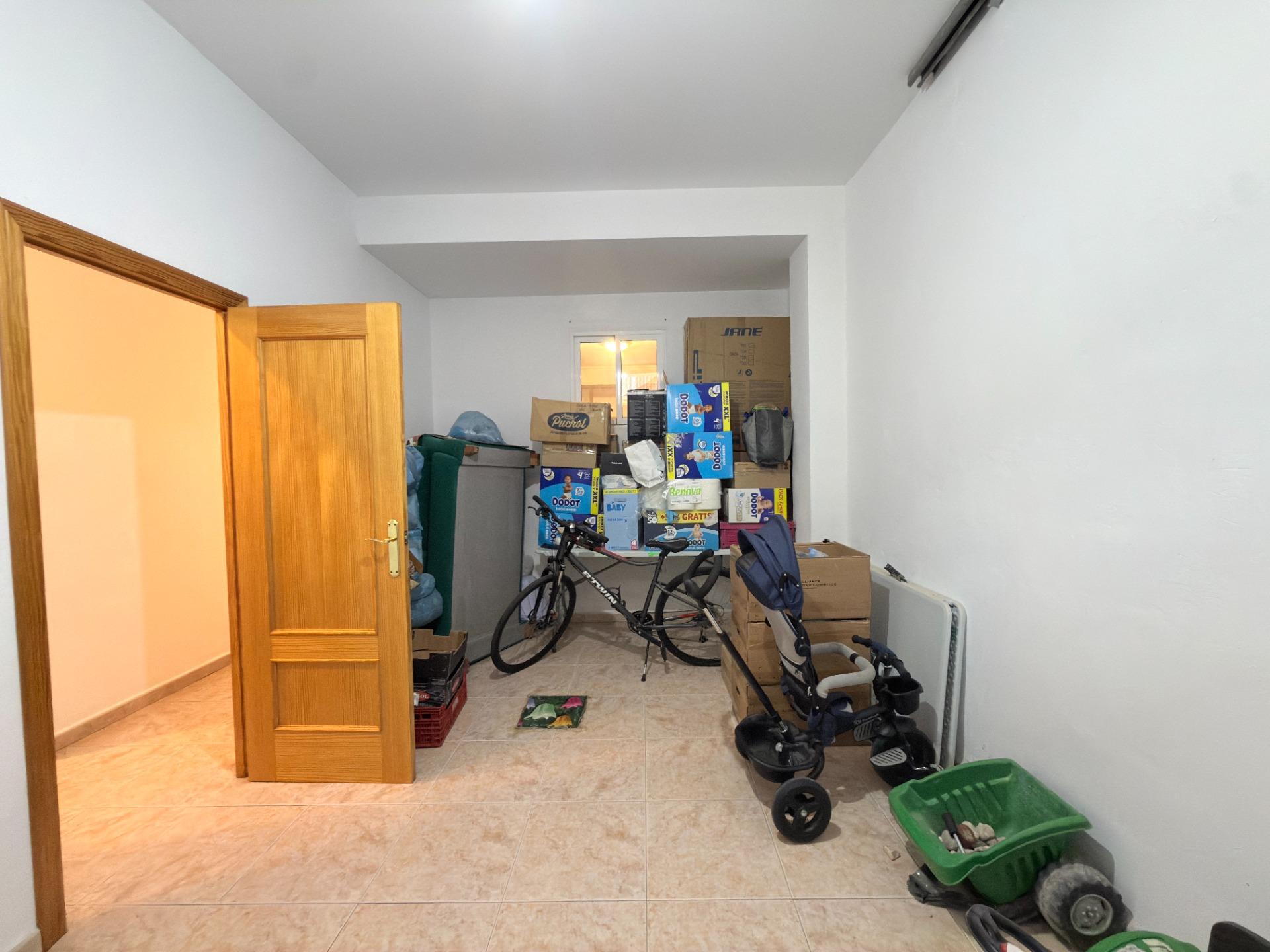Casa reformada con gran patio y dos plantas diáfanas en Benicolet