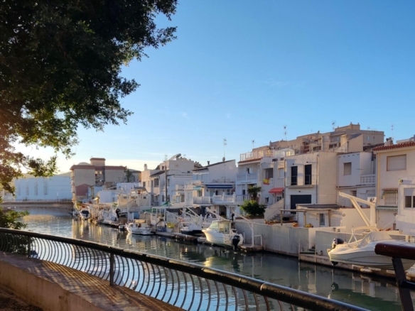 Dúplex seminuevo junto al puerto del Grao de Gandía